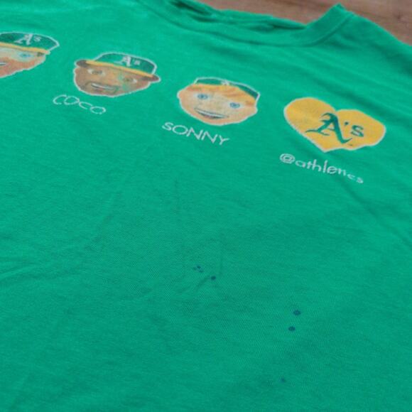 Oakland Athletics A's Love Emoji Medium Shirt 2015 Doolittle Sonny Coco Crisp - Picture 2 of 6